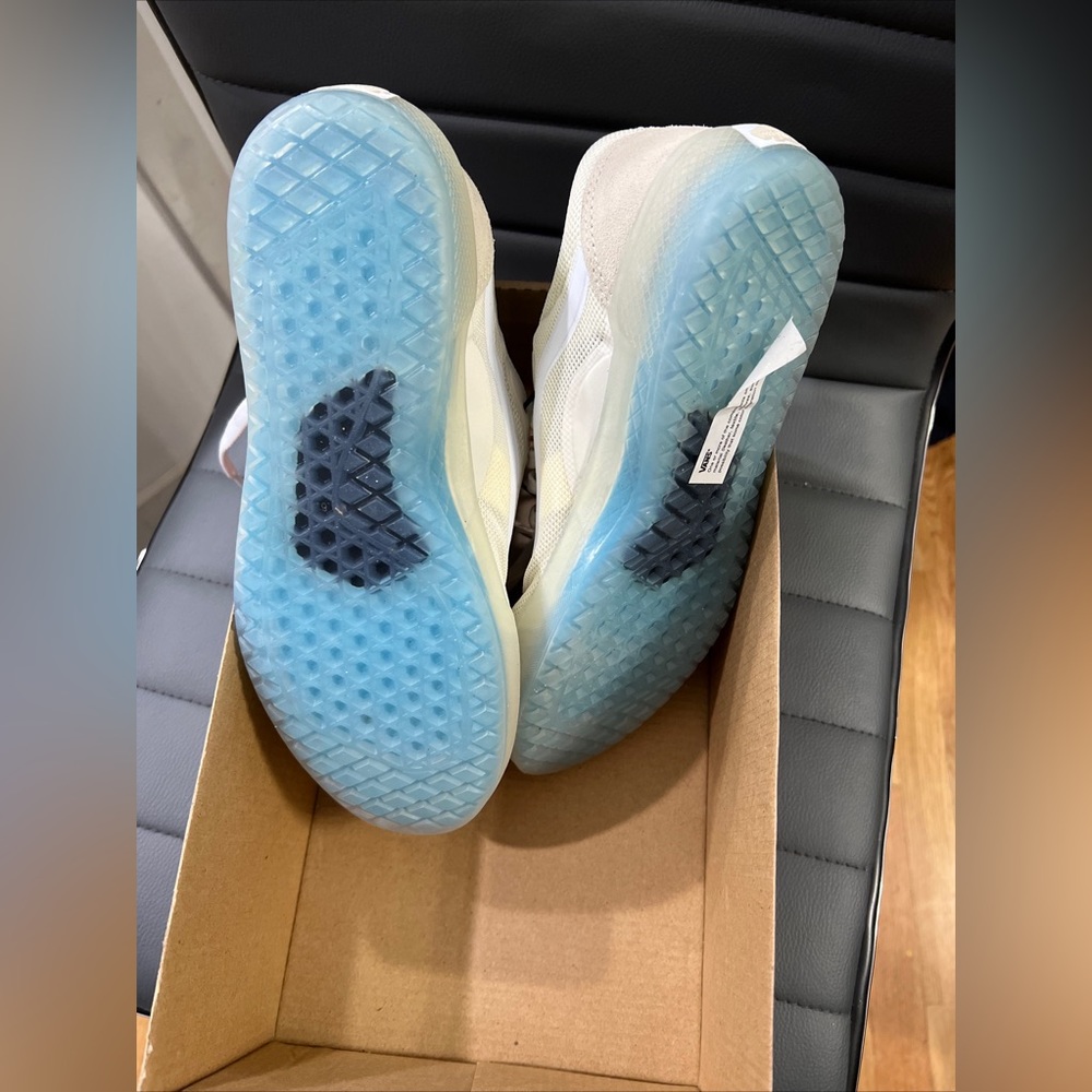 Vans ave pro size 6.5 - Picture 3 of 5
